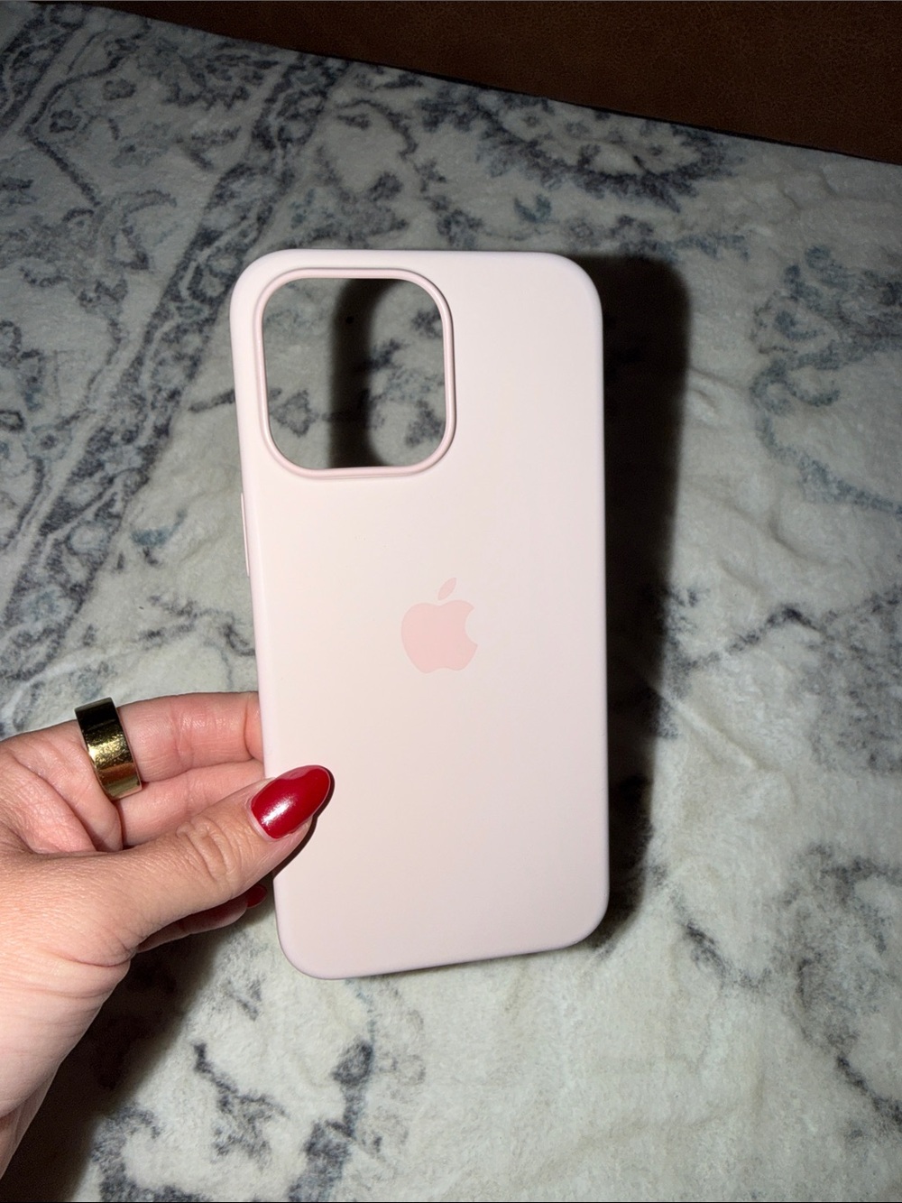 Apple Light Pink Silicone iPhone 15 Pro Max Case